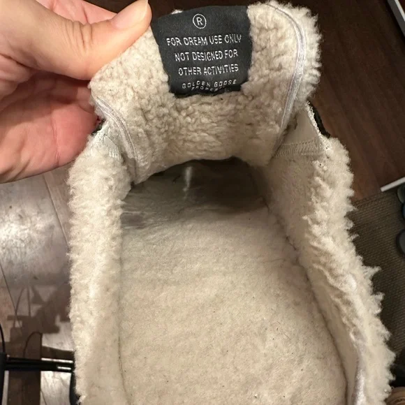 Golden Goose Super-Star Sabot in silver laminated leather with black star - Picture 9 of 10